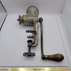Vintage UNIVERSAL No. 2 FOOD CHOPPER L.F.& CO NEW BRITAIN CONN. 1900 & INTRNATNL